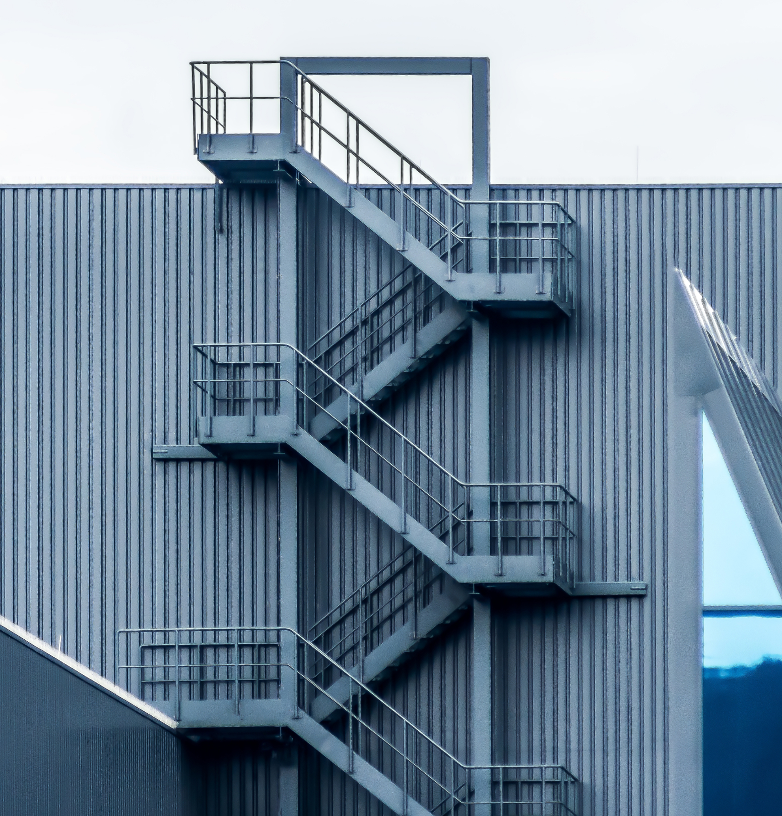 Large scale steel construction solution