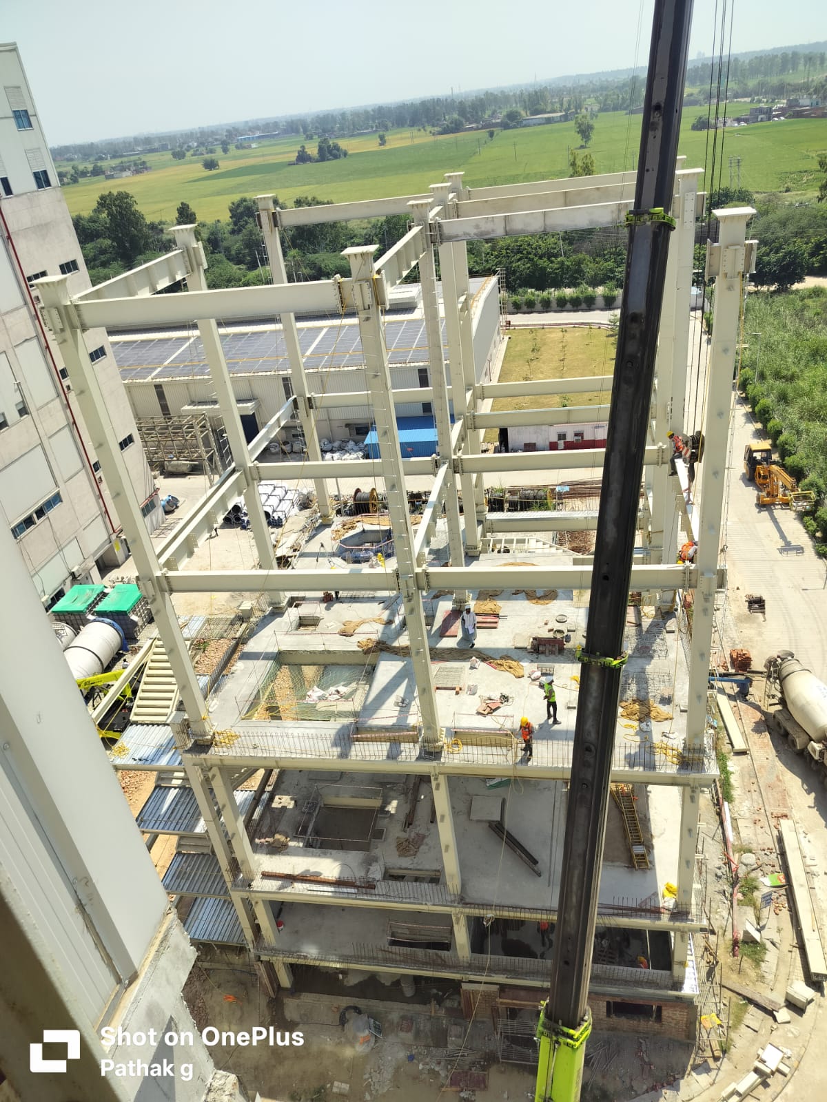 Steel modular unit built in New Delhi industrial site