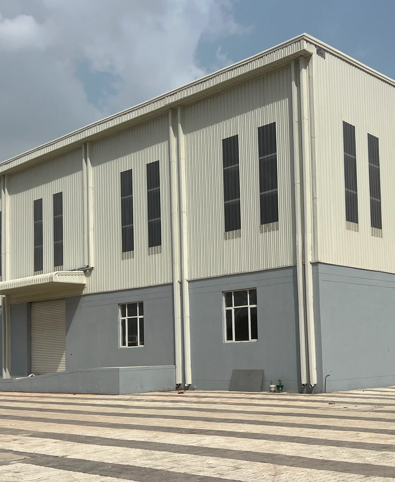 Turnkey prefab warehouse solution